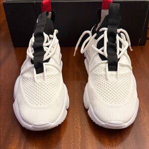 Sia Collective CV version 2 - AMG